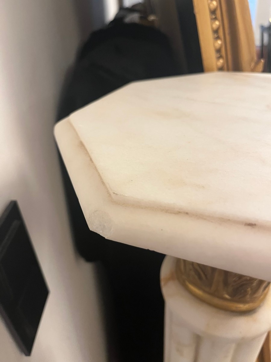 Antike Stil Marmorsäule Weiß mit Messing Kapitell – 119,5 cm Hoch – Dekosäule Barockklassik**EB** Antike Stil Marmorsäule Weiß mit Messing Kapitell – 119,5 cm Hoch – Dekosäule Barockklassik**EB**