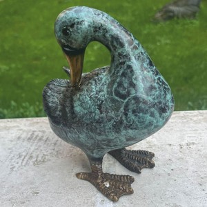 Casa Padrino figurine décorative en bronze canard vert menthe / bronze H. 16 cm - Décoration de jardin