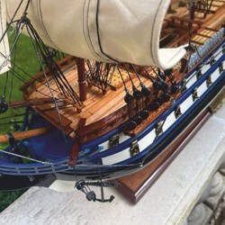 Casa Padrino Decorative Flagship Le Protecteur 94 cm - Handcrafted Wooden Ship