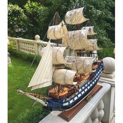Casa Padrino Decorative Flagship Le Protecteur 94 cm - Handcrafted Wooden Ship