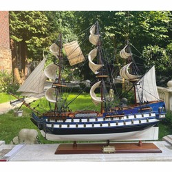 Casa Padrino Decorative Flagship Le Protecteur 94 cm - Handcrafted Wooden Ship