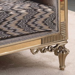 Prunkvolles Luxus Barock Wohnzimmer Sofa Grau Gold