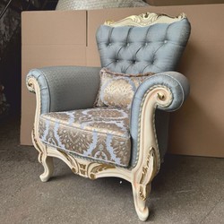 Prunkvoller Barock Sessel Hellblau Creme Gold