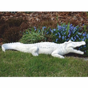 Casa Padrino escultura decorativa de jardín cocodrilo blanco 110 cm - Figura de jardín