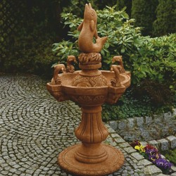 Prunkvoller Barock Brunnen Springbrunnen Gartenbrunnen Delphine Braun