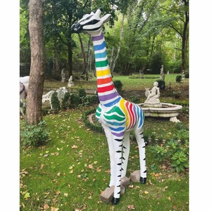 Casa Padrino escultura decorativa de jardín jirafa blanco / colorido A. 205 cm - Figura decorativa de jardín