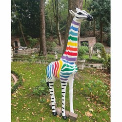 Große Garten Deko Skulptur Figur Giraffe Weiß Bunt