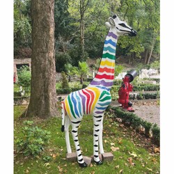 Große Garten Deko Skulptur Figur Giraffe Weiß Bunt