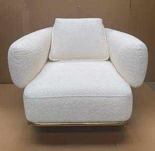 Casa Padrino Luxury Armchair in White / Gold - Width 115 cm - Elegant Living Room & Hotel Furniture