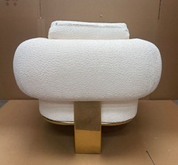 Casa Padrino Luxury Armchair in White / Gold - Width 115 cm - Elegant Living Room & Hotel Furniture