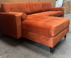 Casa Padrino Luxury Corner Sofa in Orange / Black / Brass 265 cm - High-End Living Room Furniture