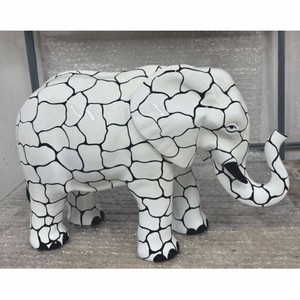 Casa Padrino Decorative Elephant Sculpture White / Black 84 x H. 57 cm - Decorative Figurine