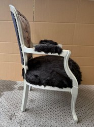 Casa Padrino Luxury Baroque Salon Chair with Armrests in Black / Silver - 63 x 67 x 95,5 cm