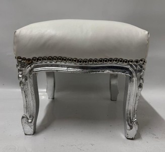 Casa Padrino Baroque Faux Leather Footstool in White and Antique Silver, 35 x 35 x 33 cm
