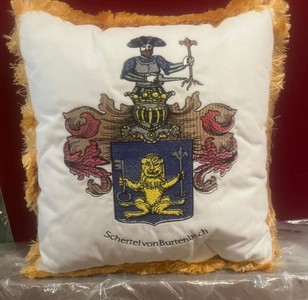 Casa Padrino Luxury Decorative Cushion Coat of Arms Freiherr Schertel von Burtenbach White / Gold 50 x 50 cm
