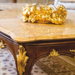 Casa Padrino tavolo da salotto barocco di lusso beige / marrone scuro / oro 146 cm - Fatto in Italia