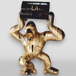Casa Padrino scultura decorativa da giardino XXL gorilla con botte oro / nero A. 250 cm