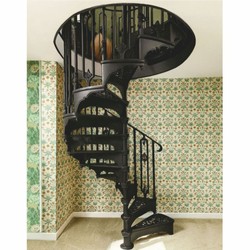 Casa Padrino escalier en colimaçon baroque avec garde-corps côté droit noir H. 240 cm Casa Padrino escalier en colimaçon baroque avec garde-corps côté droit noir H. 240 cm