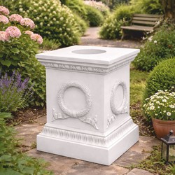 Casa Padrino Baroque Garden Decorative Pedestal White H. 74 cm - Baroque Garden Accessories Casa Padrino Baroque Garden Decorative Pedestal White H. 74 cm - Baroque Garden Accessories