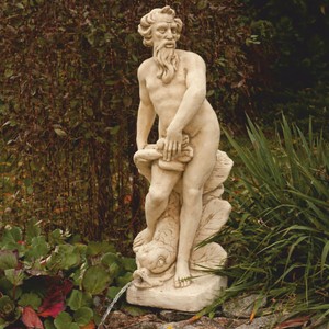 Casa Padrino scultura gargoyle Art Nouveau nettuno con pesce beige A. 132 cm