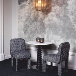 Casa Padrino Luxury Dining Table Black / White Ø 80 x H. 77 cm - Dining Room Furniture