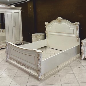 Prunkvolles Luxus Barock Massivholz Bett Doppelbett Weiß Gold