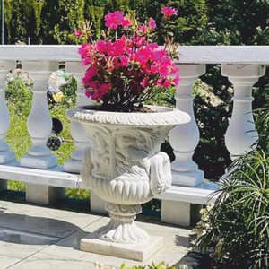 Casa Padrino vaso di fiori barocco bianco A. 58 cm - Decorazione da giardino in stile barocco Casa Padrino vaso di fiori barocco bianco A. 58 cm - Decorazione da giardino in stile barocco