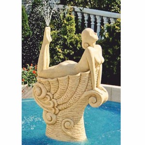 Casa Padrino Jugendstil Wasserspeier Skulptur Frau auf Muschel Sandfarben H. 192 cm