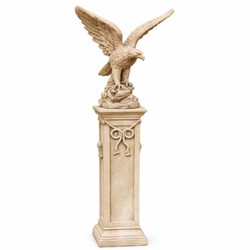 Casa Padrino Scultura Aquila Barocco con Colonna per Decorazione da Giardino Beige A. 134 cm