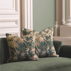 Casa Padrino Luxus Kissen Grün / Beige 50 cm - Luxus Deko Accessoires