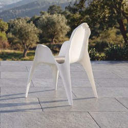 Luxus Garten Terrassen Esszimmerstuhl mit Armlehnen Matt Weiß Beige