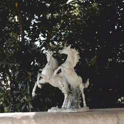 Casa Padrino escultura decorativa de lujo en porcelana caballos Al. 53 cm - Hecha a mano