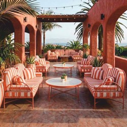 Casa Padrino Luxury Wrought Iron Armchair Pink / White - Hotel & Garden Armchair