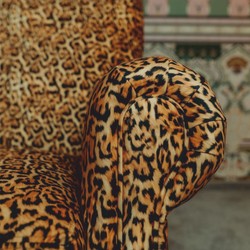 Casa Padrino Luxury Velvet Armchair with Leopard Design - Office Armchair - Office Furniture - Luxury Furniture
