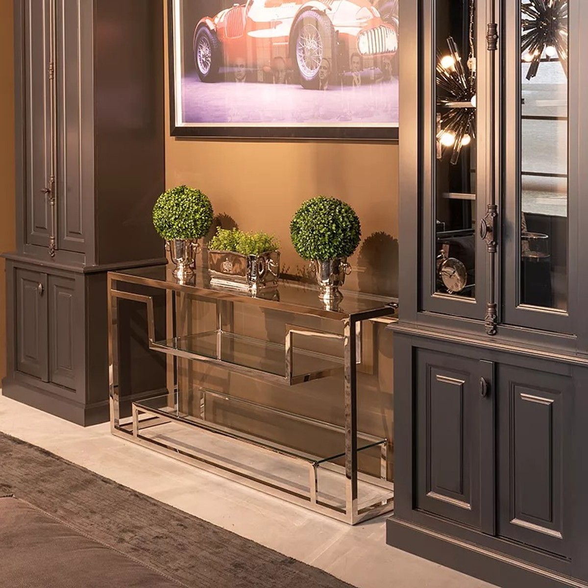 Casa Padrino Console de Luxe Argent 150 x 40 x H. 75 cm - Table Console en Métal avec Plateau en Verre - Meubles de Salon de Luxe Casa Padrino Console de Luxe Argent 150 x 40 x H. 75 cm - Table Console en Métal avec Plateau en Verre - Meubles de Salon de Luxe