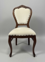 Casa Padrino Baroque Dining Chair Cream / Brown H. 102 cm - Handcrafted Chair with Studs - Showroom Piece Casa Padrino Baroque Dining Chair Cream / Brown H. 102 cm - Handcrafted Chair with Studs - Showroom Piece