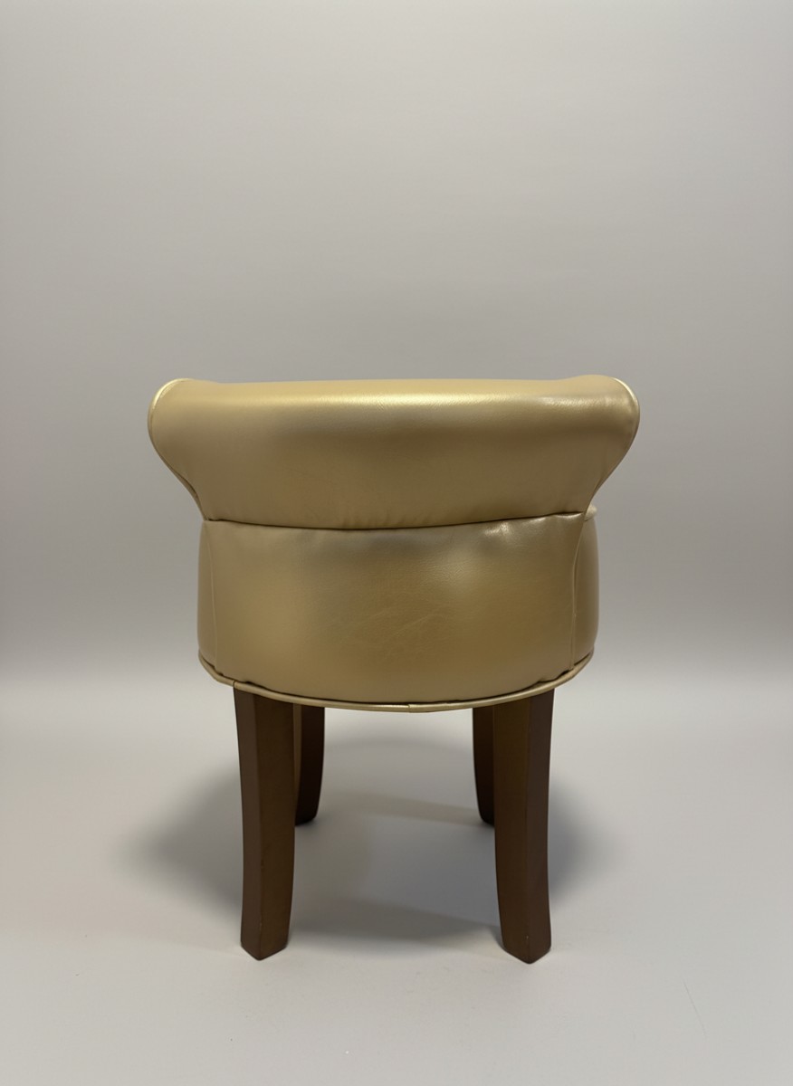 Casa Padrino Sgabello bar barocco con schienale in similpelle oro, 50 x H. 62 cm, bottoni cristallo Casa Padrino Sgabello bar barocco con schienale in similpelle oro, 50 x H. 62 cm, bottoni cristallo