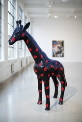 Casa Padrino escultura decorativa de lujo Giraffe Kiss A. 115 cm - Escultura de jardín enorme - Escultura de tamaño natural - Escultura decorativa XXL Casa Padrino escultura decorativa de lujo Giraffe Kiss A. 115 cm - Escultura de jardín enorme - Escultura de tamaño natural - Escultura decorativa XXL