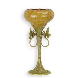 Casa Padrino Coupe en porcelaine Art Nouveau avec libellules en bronze Jaune / Or 11,7 x 11,7 x H. 24,7 cm Casa Padrino Coupe en porcelaine Art Nouveau avec libellules en bronze Jaune / Or 11,7 x 11,7 x H. 24,7 cm