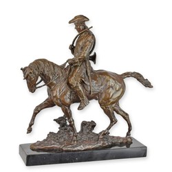 Casa Padrino Sculpture en bronze Cavalier avec cor de chasse Bronze / Noir 15,5 x 40,5 x H. 39 cm
