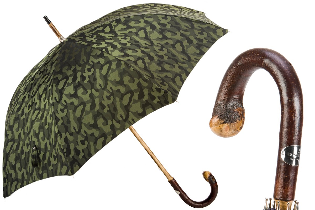 Casa Padrino Paraguas para hombre de lujo estampado camuflaje mango madera castaño 92cm Casa Padrino Paraguas para hombre de lujo estampado camuflaje mango madera castaño 92cm