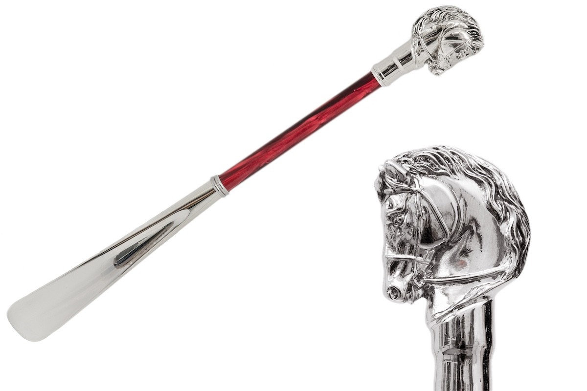 Casa Padrino Calzador de lujo con caballo plateado - Hecho a mano en Italia, varilla de PMMA, pala de ABS, mango de metal, 50cm Casa Padrino Calzador de lujo con caballo plateado - Hecho a mano en Italia, varilla de PMMA, pala de ABS, mango de metal, 50cm