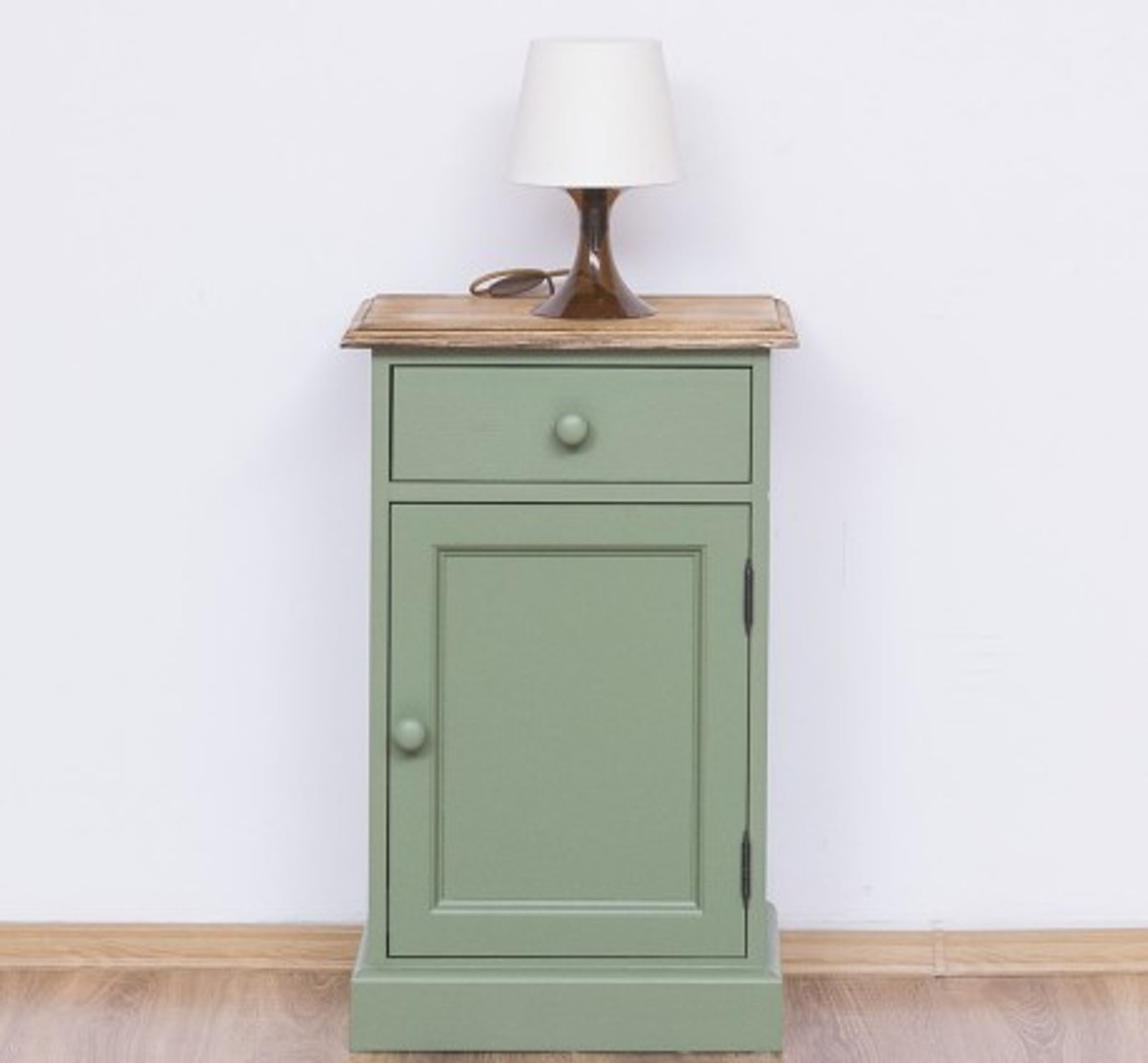 Casa Padrino Mesita de noche estilo rústico con 1 puerta y 1 cajón, 47 x 32 x 74 cm Casa Padrino Mesita de noche estilo rústico con 1 puerta y 1 cajón, 47 x 32 x 74 cm