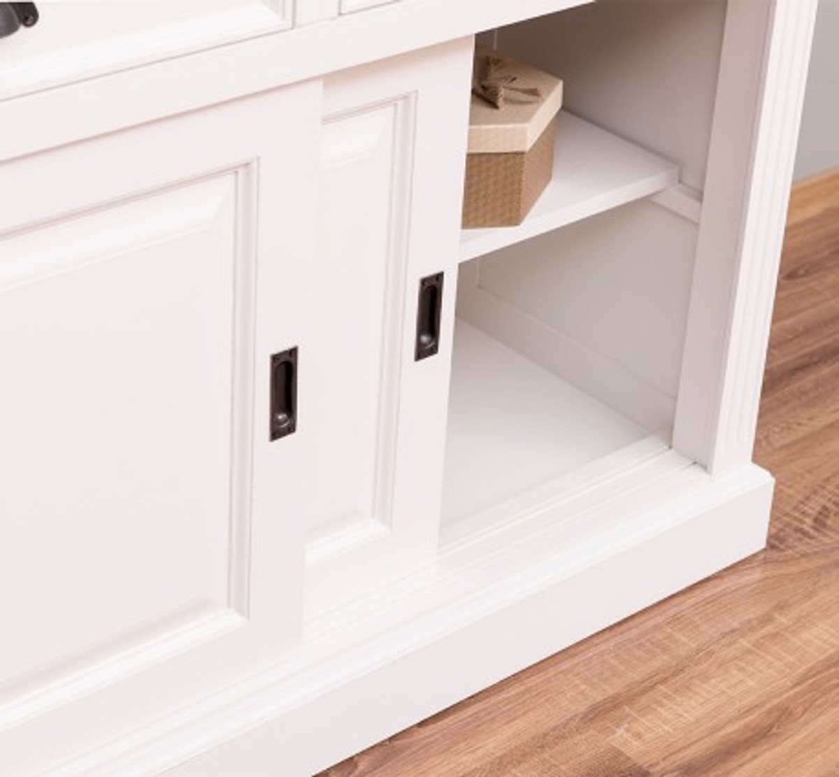 Casa Padrino Cabinet Country Style with 3 sliding doors and 3 drawers, 176 x 49 x 88 cm Casa Padrino Cabinet Country Style with 3 sliding doors and 3 drawers, 176 x 49 x 88 cm