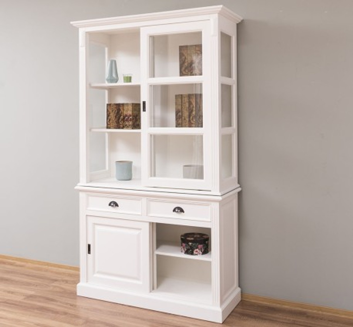 Casa Padrino Sideboard im Landhausstil mit 4 Schiebetüren und 2 Schubladen, 128 x 51 x 220 cm Casa Padrino Sideboard im Landhausstil mit 4 Schiebetüren und 2 Schubladen, 128 x 51 x 220 cm