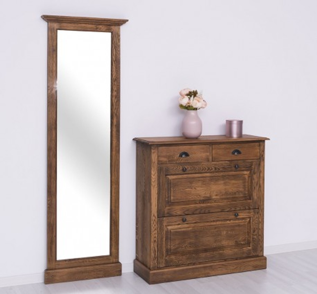 Casa Padrino Scarpiera stile country tabacco con 2 ante e 2 cassetti, 103 x 35 x 195 cm Casa Padrino Scarpiera stile country tabacco con 2 ante e 2 cassetti, 103 x 35 x 195 cm