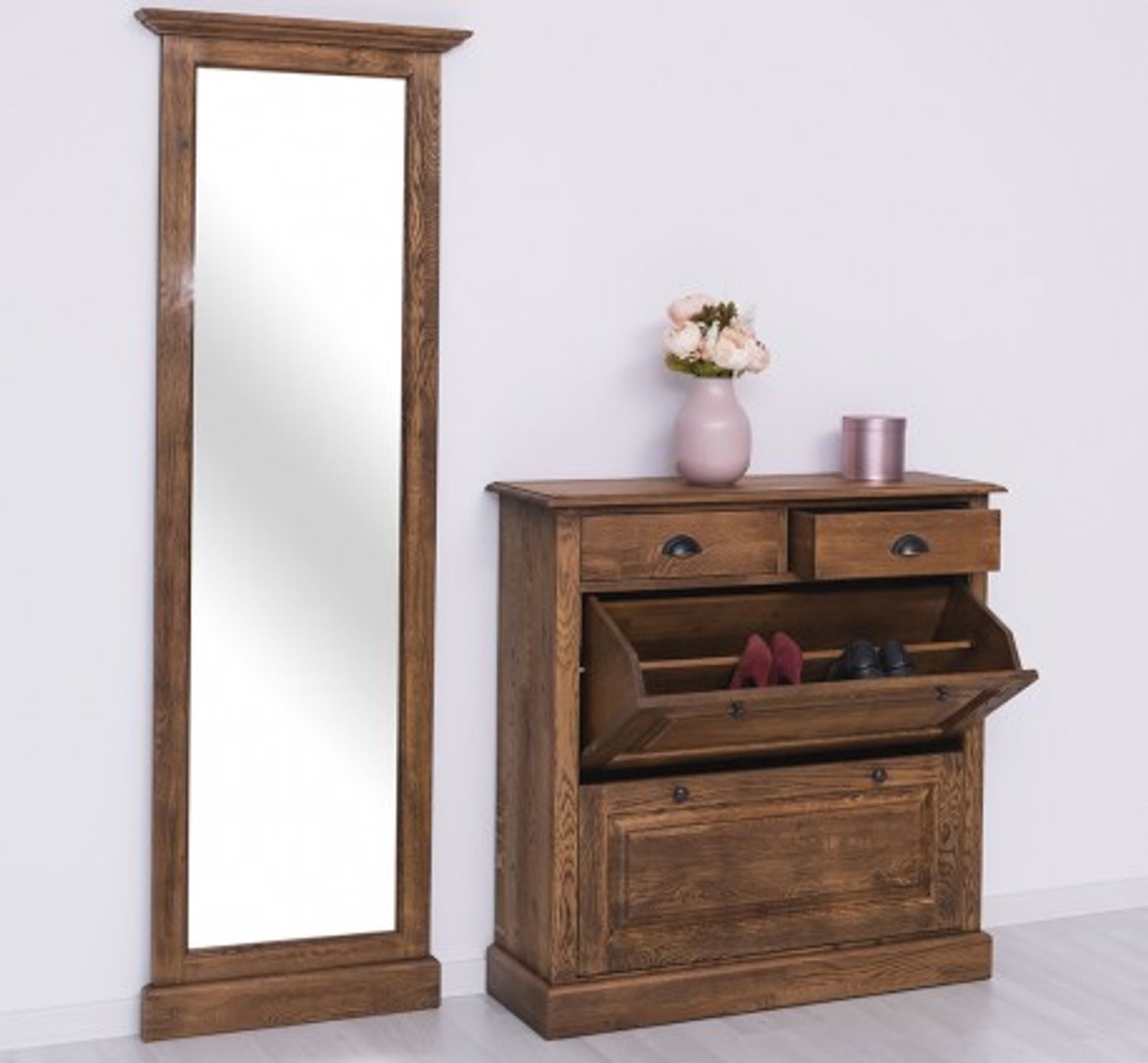 Casa Padrino Scarpiera stile country tabacco con 2 ante e 2 cassetti, 103 x 35 x 195 cm Casa Padrino Scarpiera stile country tabacco con 2 ante e 2 cassetti, 103 x 35 x 195 cm