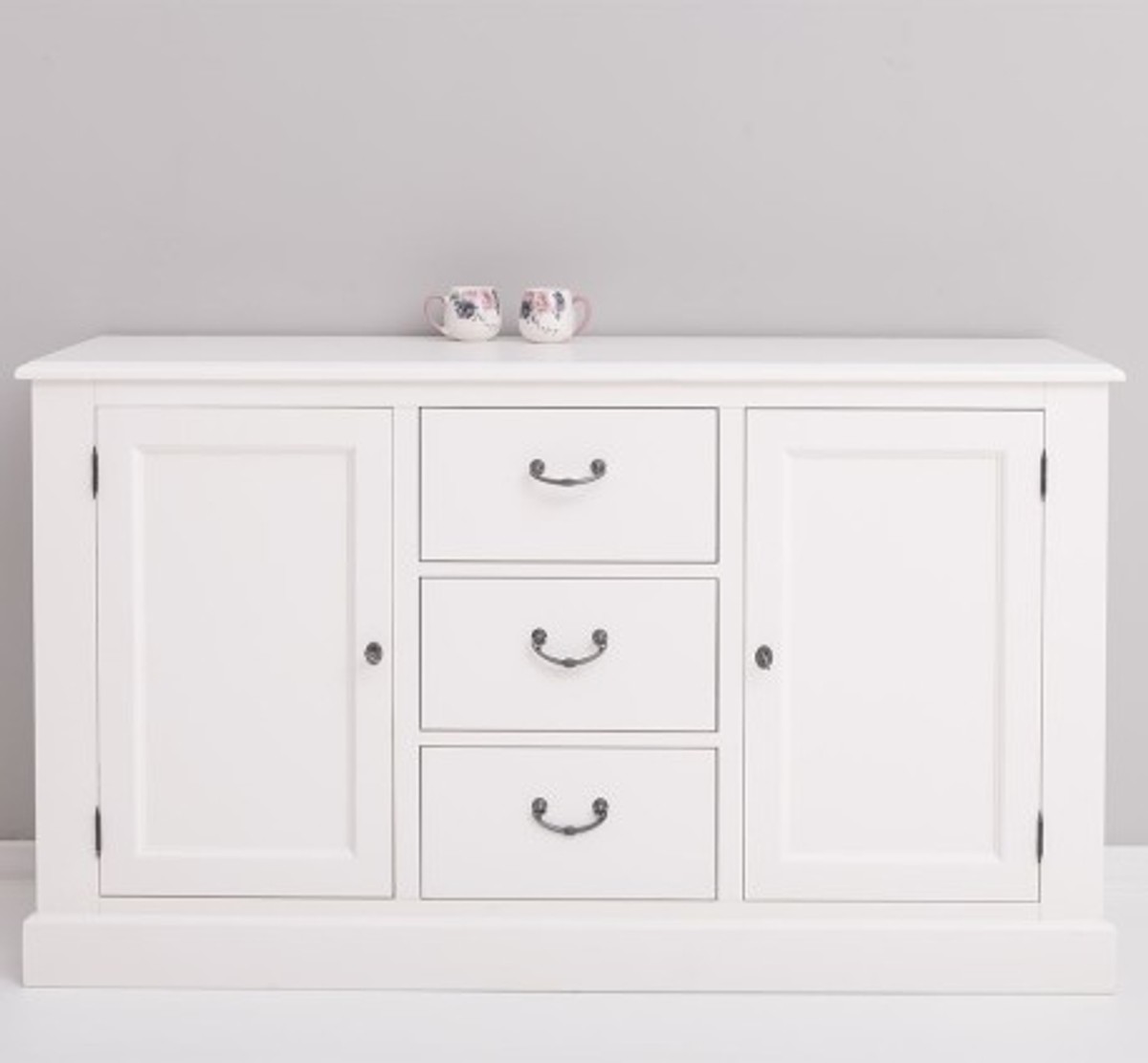 Casa Padrino Buffet style campagne avec 2 portes et 3 tiroirs, 173 x 47 x 93 cm Casa Padrino Buffet style campagne avec 2 portes et 3 tiroirs, 173 x 47 x 93 cm