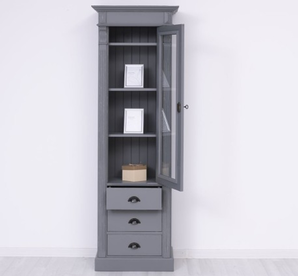 Casa Padrino Kleiderschrank im Landhausstil mit 1 Glastür und 3 Schubladen, 65 x 39 x 197 cm