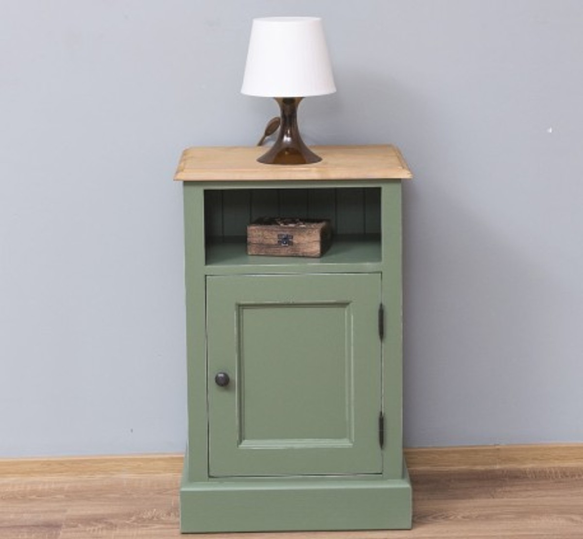 Casa Padrino Mesita de noche estilo rústico con 1 puerta, 47 x 32 x 74 cm Casa Padrino Mesita de noche estilo rústico con 1 puerta, 47 x 32 x 74 cm